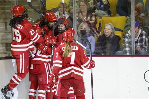 Frozen Four: Badgers beat Gophers in overtime, 3-2